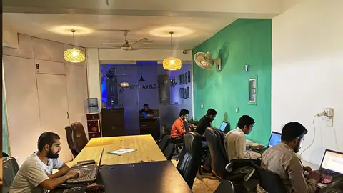 PHPTRAVELS 团队，2021 年，第 3 张